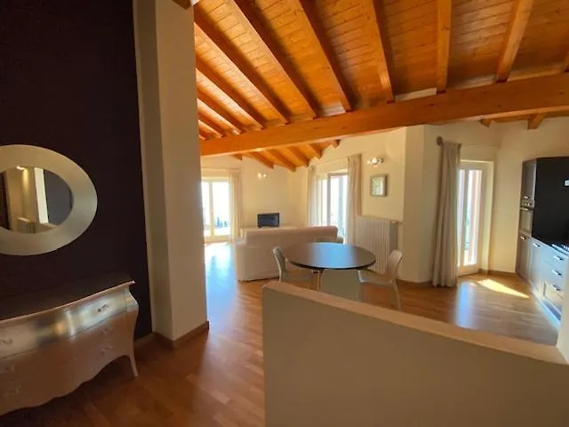 Apartment Magnolia Lenno