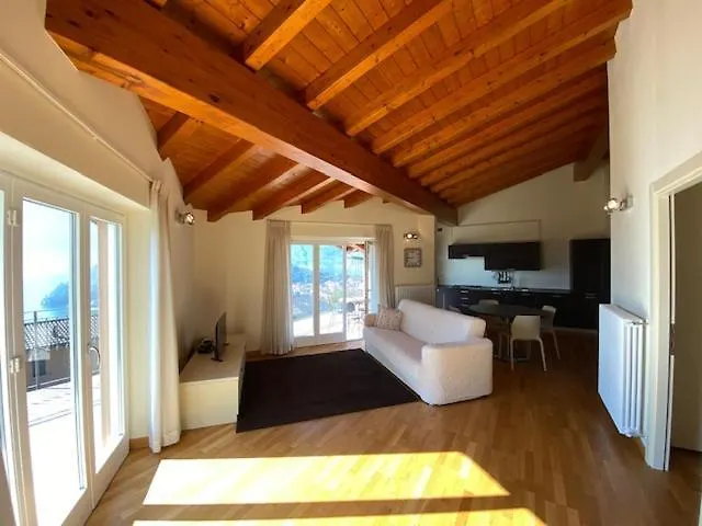 Apartment Magnolia Lenno